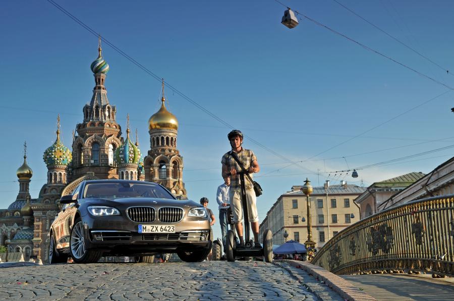  BMW 750iL 2013 года  (фото 77 из 96)